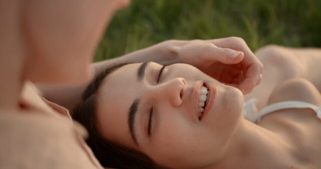 10220174-hd_1366_720_25fps